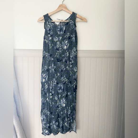 forever caroline Dresses & Skirts - Forever Caroline Blue Floral Gauzy Sleeveless Midi Dress Size 10 Side Slits
